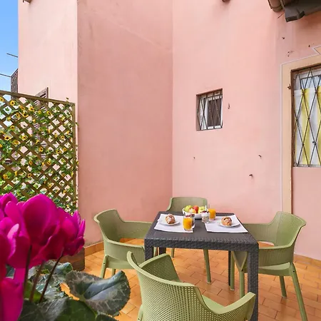 Petalo Bianco: 100m From Lake, Parking And Balcony - Happy 아파트 *
