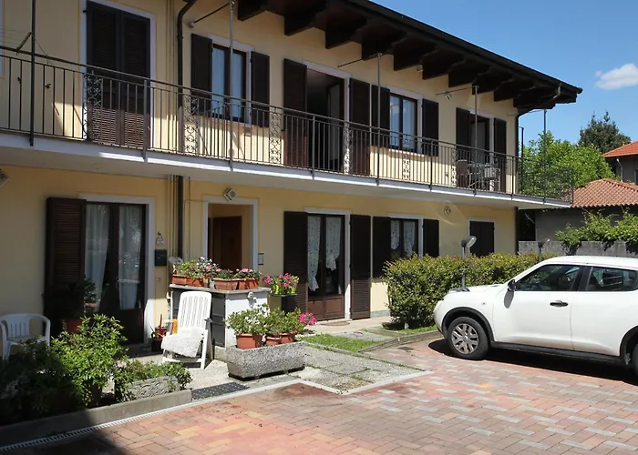 Petalo Bianco 100m From - Happy Lejlighed Baveno