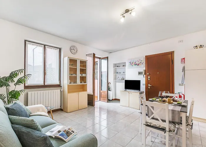 Petalo Bianco 100m From - Happy Baveno