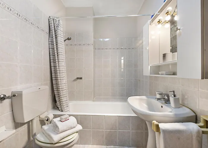 Petalo Bianco 100m From - Happy Appartement Baveno