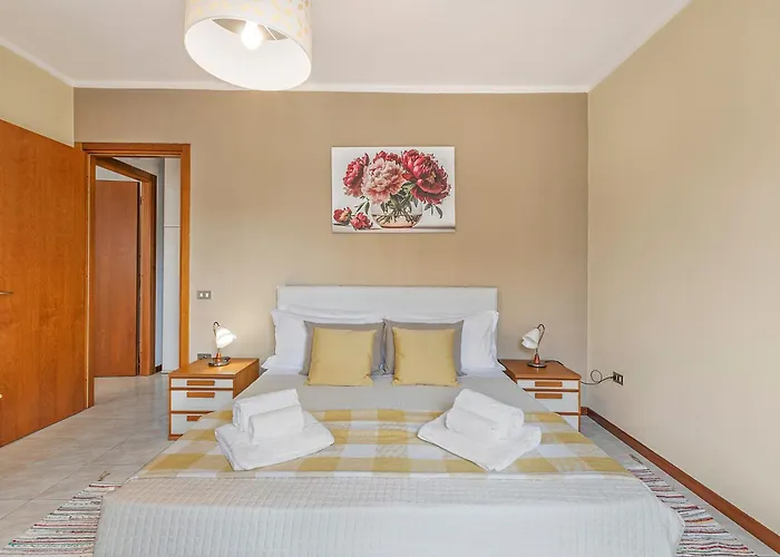 Petalo Bianco 100m From - Happy Appartement